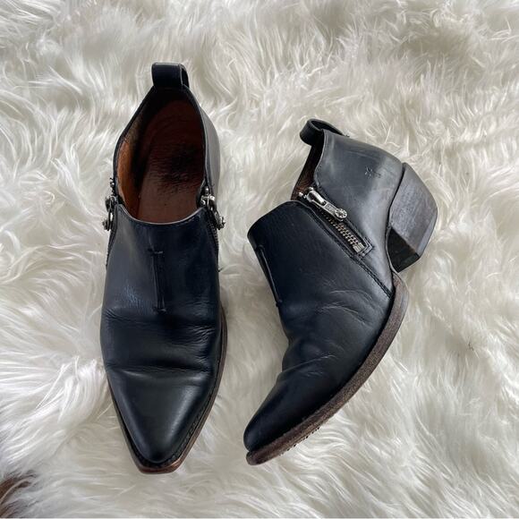 Frye | Womens Sacha Moto Shootie Short Ankle Booties Boot Black Leather Snip Toe - Picture 2 of 11